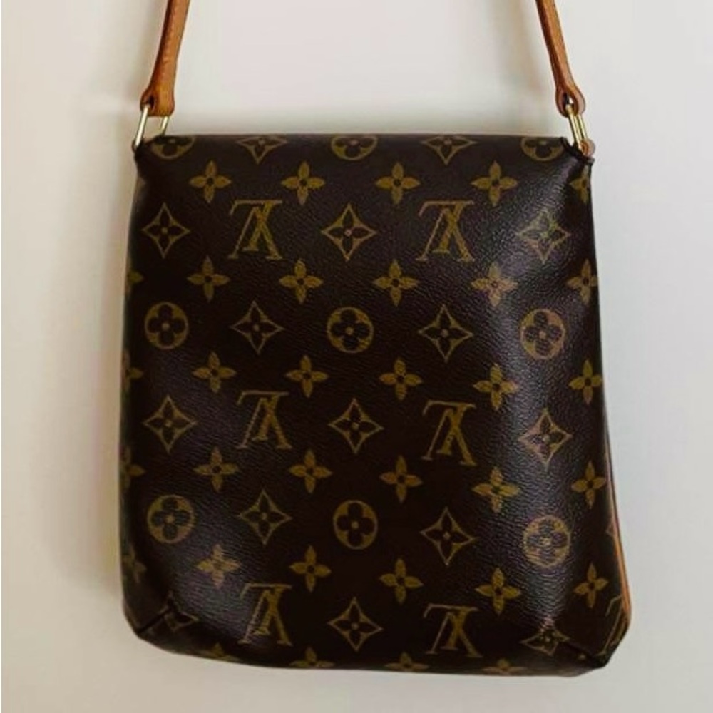Louis Vuitton Monogram Musette Salsa - Picture 3 of 13